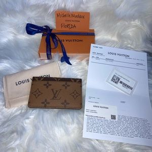 ❌SOLD❌ Louis Vuitton Card Holder